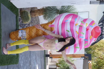 f4k_MickeyViolet033122 P3500742.JPG