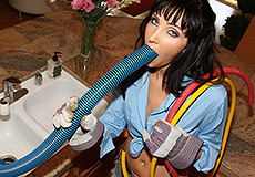 Deep Pipe Cleaning Diana Prince with Diana Prince by PornPros