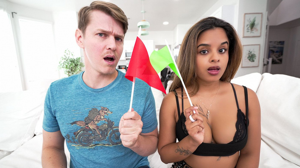 red flags game got us so horny 🚩🤤 – Sage Roux, Isabella Jules on Exotic4k