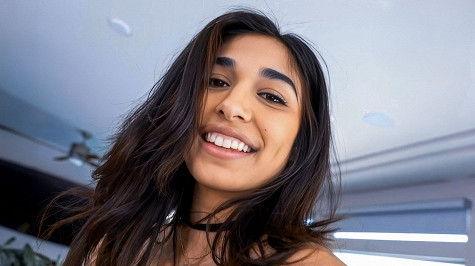 Shiny Latina Thumbnail